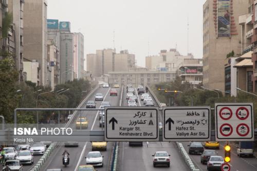 آسمان تهران در نواحی پرتردد غبارآلود می شود