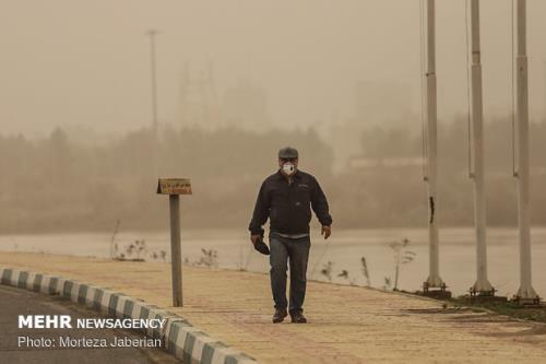 ایران در محاصره ۲۷۰ میلیون هکتار کانون گرد و خاک