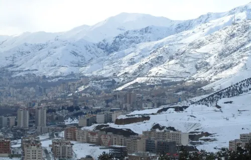 رگبار برف و باران در ارتفاعات تهران آلودگی هوا تا هفته بعد می ماند