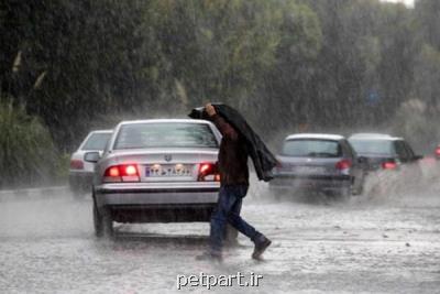 سواحل غربی دریای خزر و ارتفاعات البرز مركزی بارانی است